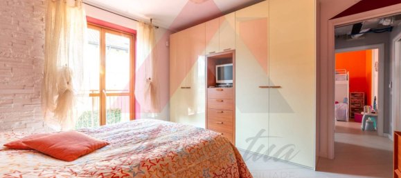 Apartamento de 2 dormitorios en Airuno, Italy No. 349826 27
