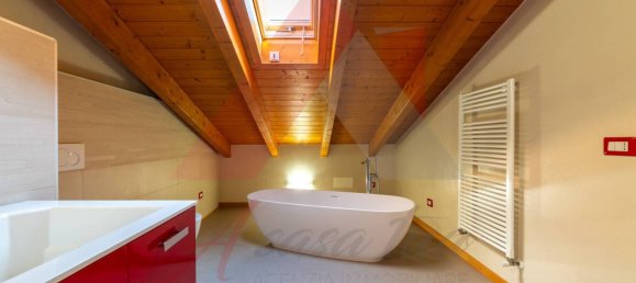 Apartamento de 2 dormitorios en Airuno, Italy No. 349826 7