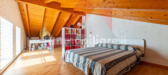 Apartamento de 2 dormitorios en Airuno, Italy No. 349826 5