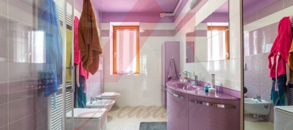 Apartamento de 2 dormitorios en Airuno, Italy No. 349826 33