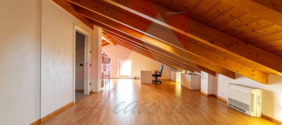 Apartamento de 2 dormitorios en Airuno, Italy No. 349826 43