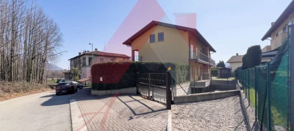 Apartamento de 2 dormitorios en Airuno, Italy No. 349826 11