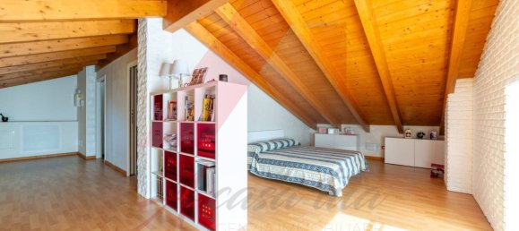 Apartamento de 2 dormitorios en Airuno, Italy No. 349826 4