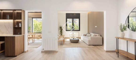 3 bedrooms Apartment in Barcelona, Spain No. 182756 3