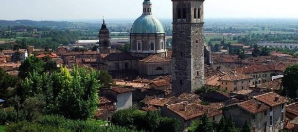 4غرفة شقة في Lonato del Garda, Italy رقم 30890 48