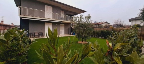 4غرفة شقة في Lonato del Garda, Italy رقم 30890 33