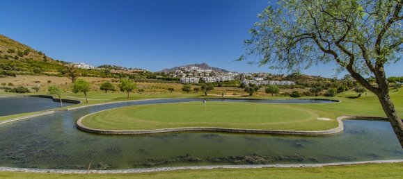 4 bedrooms Apartment in Malaga, Spain No. 130000 56