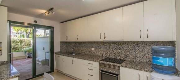 4 bedrooms Apartment in Malaga, Spain No. 130000 20