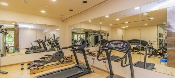 4 bedrooms Apartment in Malaga, Spain No. 130000 12