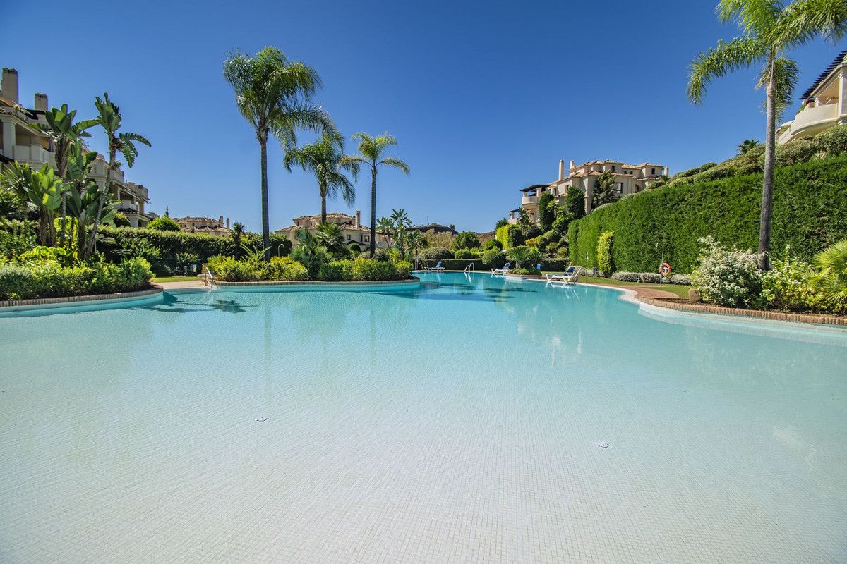 4 bedrooms Apartment in Malaga, Spain No. 130000