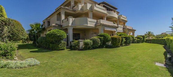 4 bedrooms Apartment in Malaga, Spain No. 130000 2