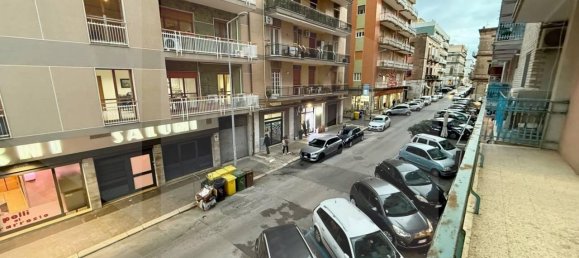 4-salle Appartement à Bisceglie, Italy No. 31912 23