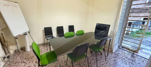 4-salle Appartement à Bisceglie, Italy No. 31912 12