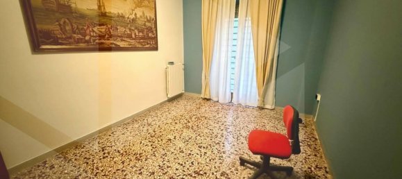 4-salle Appartement à Bisceglie, Italy No. 31912 16