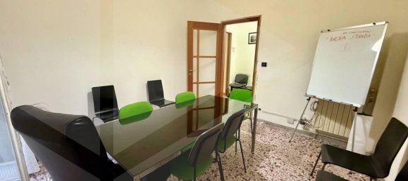 4-salle Appartement à Bisceglie, Italy No. 31912 14
