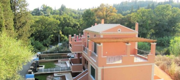 440m² Commercial property in Corfu, Greece No. 4001 13