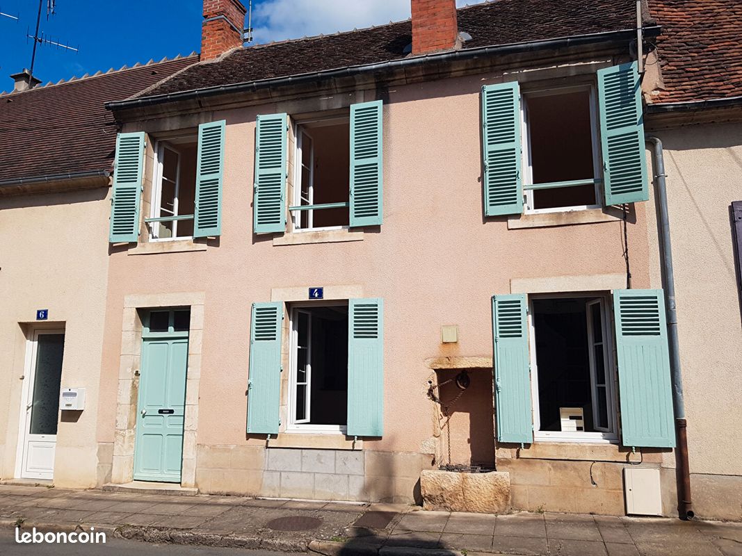 2 bedrooms House in Saint-Amand-Montrond, France No. 92645