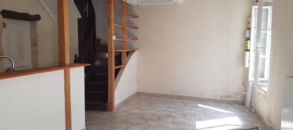 2 bedrooms House in Saint-Amand-Montrond, France No. 92645 2