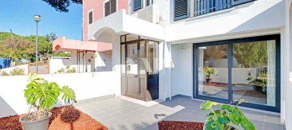 Villa de 3 dormitorios en Quarteira, Portugal No. 93135 25