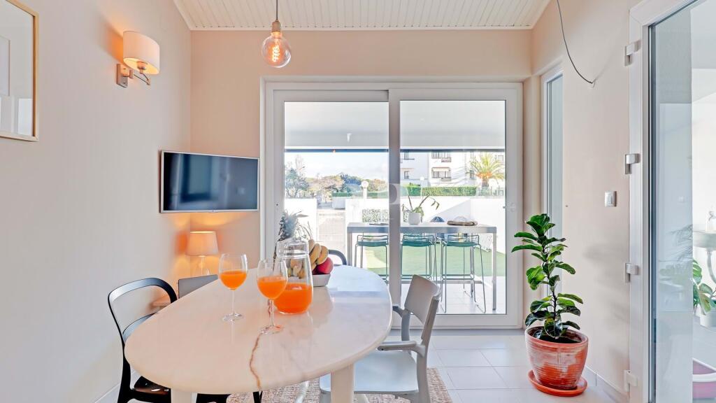 Villa de 3 dormitorios en Quarteira, Portugal No. 93135