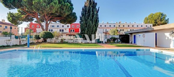 Villa de 3 dormitorios en Quarteira, Portugal No. 93135 36