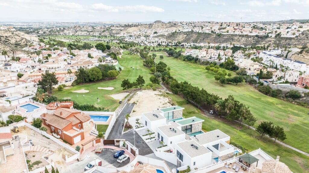 451m² Land in Ciudad Quesada, Spain No. 205532