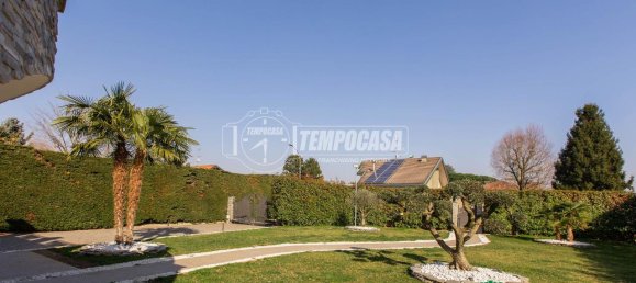 Villa de 5 habitaciónes en Magnago, Italy No. 35084 15