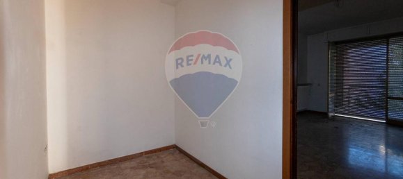 9-salle Appartement à Jesi, Italy No. 9135 8