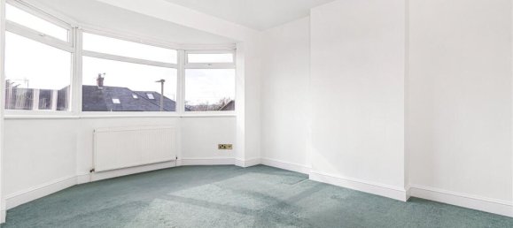 3 bedrooms House in Cockfosters, United Kingdom No. 6643 23