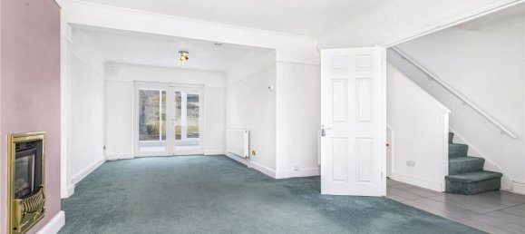 3 bedrooms House in Cockfosters, United Kingdom No. 6643 4