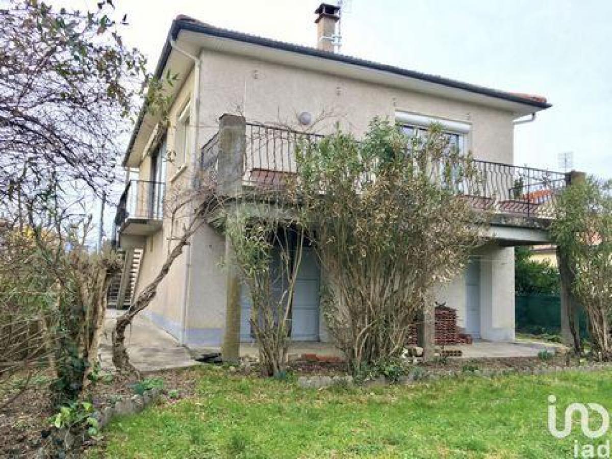 2 bedrooms House in Agen, France No. 8177