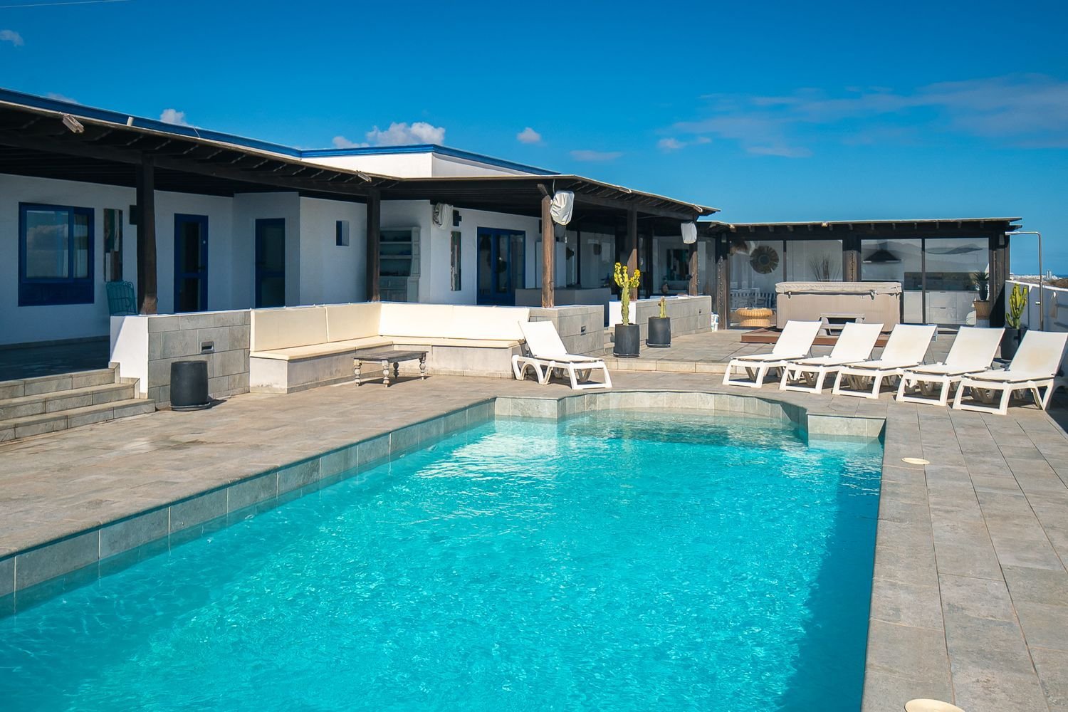 6 bedrooms House in Tias, Spain No. 196497