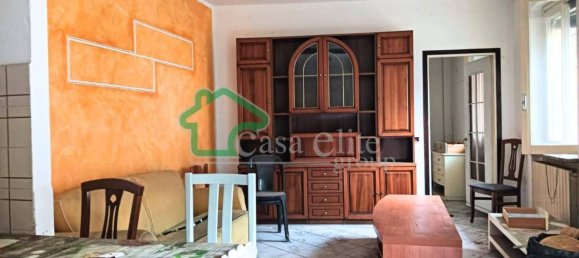4-salle Appartement à Magnago, Italy No. 12787 4