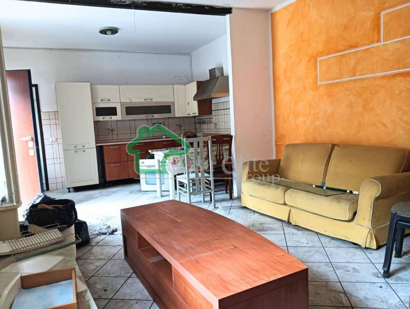 4-salle Appartement à Magnago, Italy No. 12787