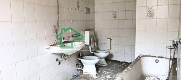 4-salle Appartement à Magnago, Italy No. 12787 7