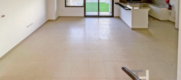 3 bedrooms Townhouse in Town Square, UAE No. 28973 2