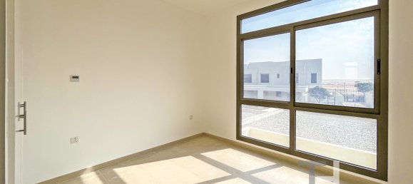 3 bedrooms Townhouse in Town Square, UAE No. 28973 9