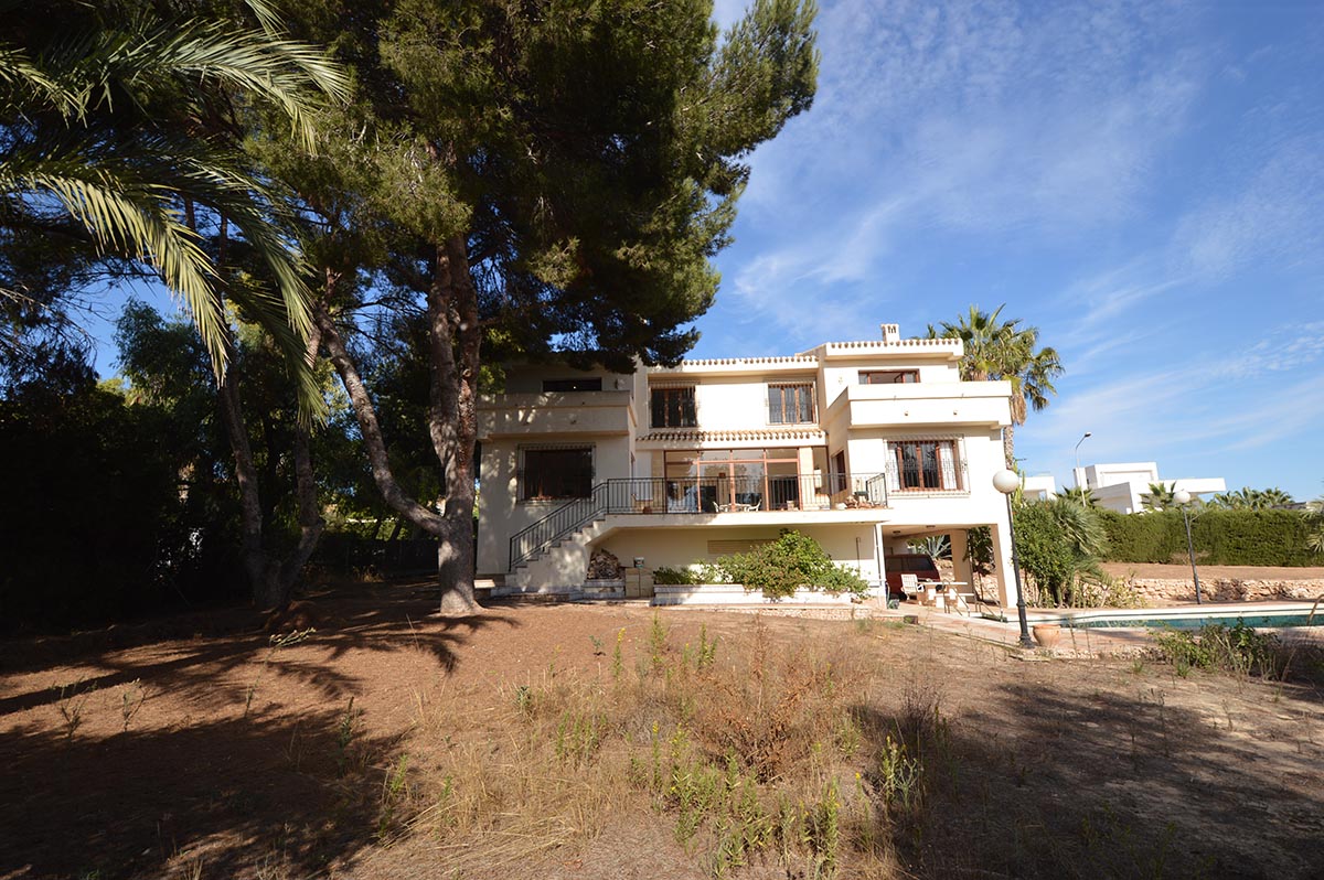 3 Schlafzimmer Villa in Villamartin, Spain, Nr. 527