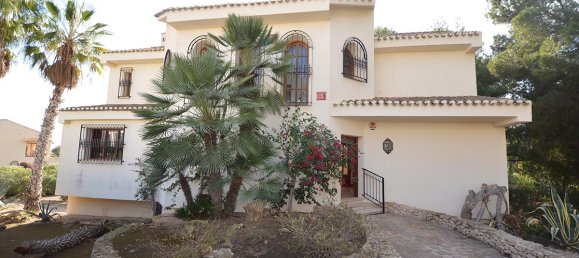 3 Schlafzimmer Villa in Villamartin, Spain, Nr. 527 4