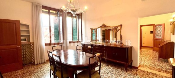 3 bedrooms Apartment in Venice, Italy No. 67734 10