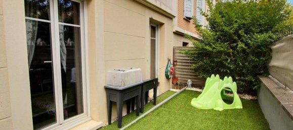 2 Schlafzimmer Wohnung in Trappes, France, Nr. 316190 9