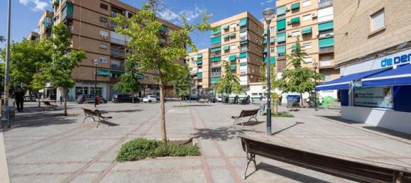 Propiedad comercial en Granada, Spain 120 m² No. 180708 2