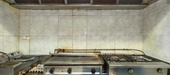 Propiedad comercial en Granada, Spain 120 m² No. 180708 18