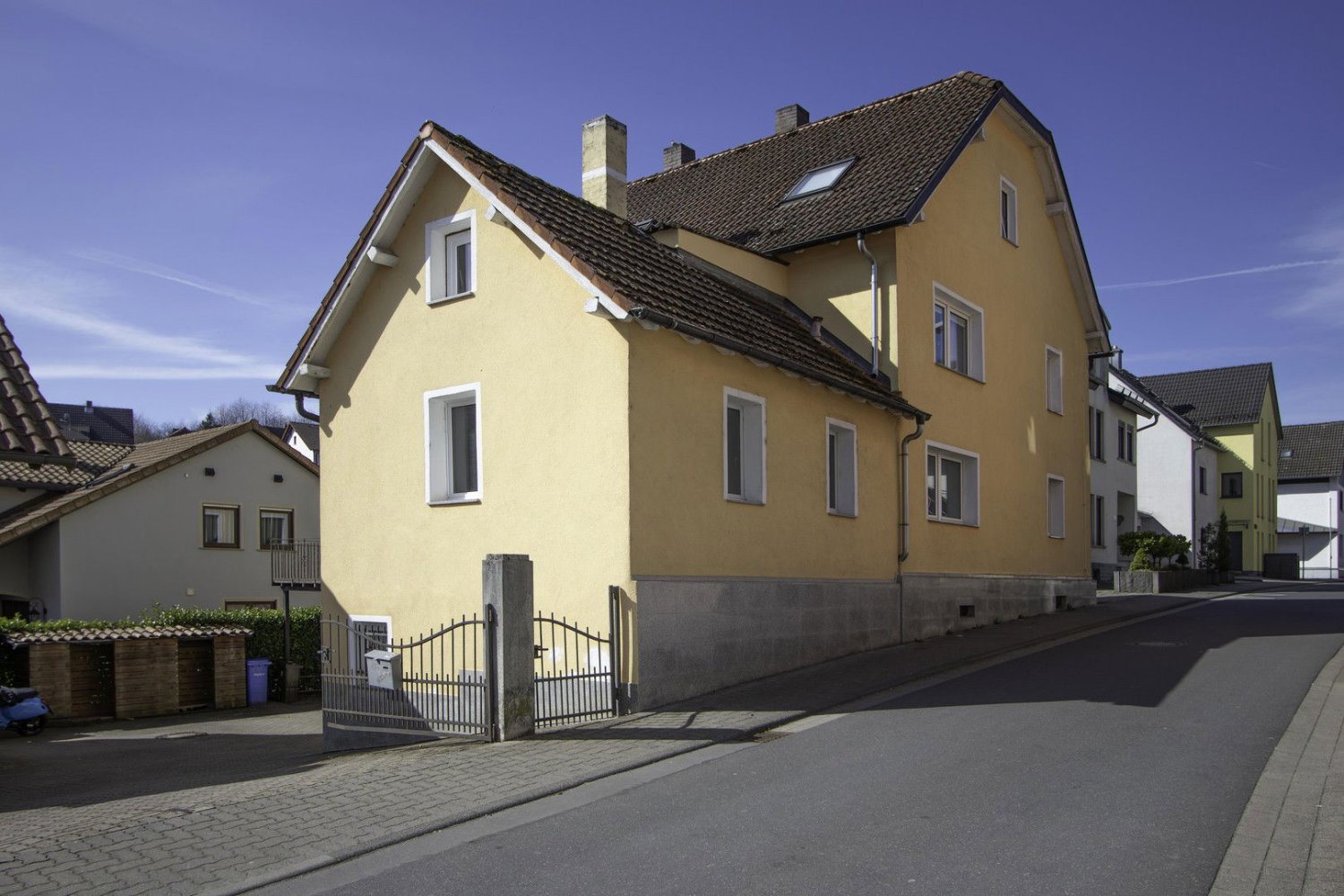 5 rooms Apartment in Aschaffenburg, Germany No. 356200