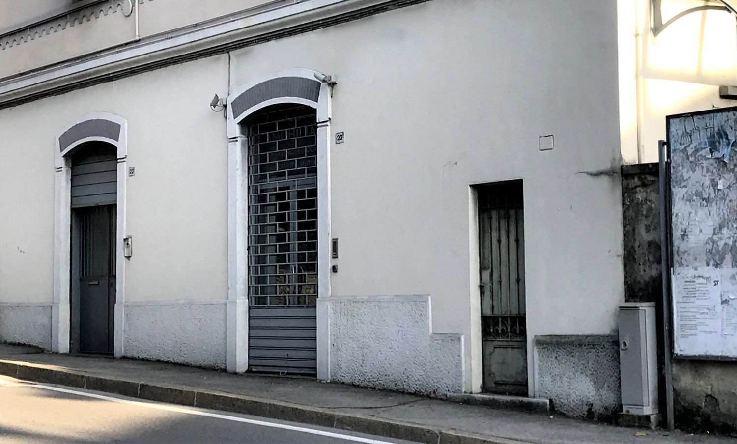 2-Zimmer Gewerbliche Immobilie in Lecco, Italy, Nr. 73811