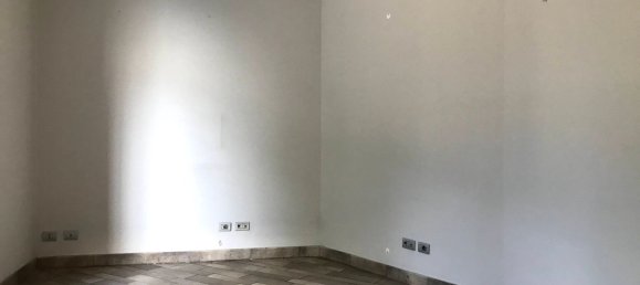 2-Zimmer Gewerbliche Immobilie in Lecco, Italy, Nr. 73811 2