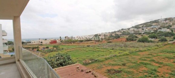 3 bedrooms Apartment in Bahar ic-Caghaq, Malta No. 4538 3