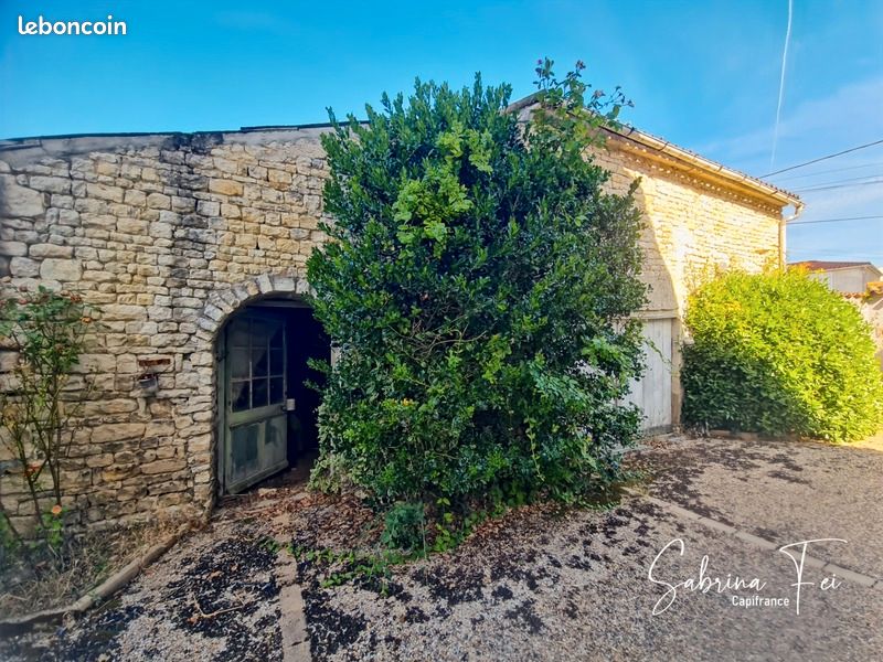 Armazém em Saint-Medard-d'Aunis, France 70 m² N.º 290176