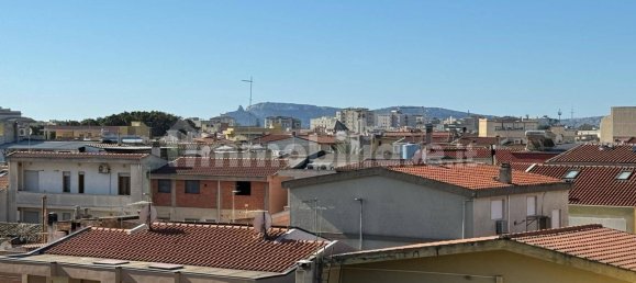 Квартира с 2 спальнями в Куарту Сант'Элена, Италия № 137614 4