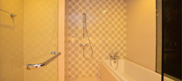 3 bedrooms Condo in Bangkok, Thailand No. 574 15